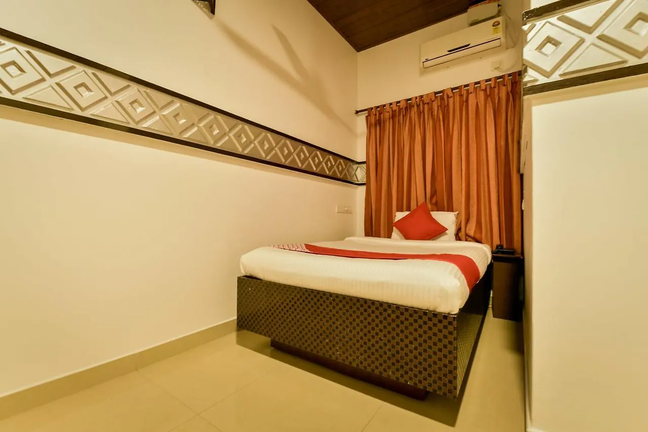 ***  Oyo 14226 Hotel Gago Inn Alappuzha 인도